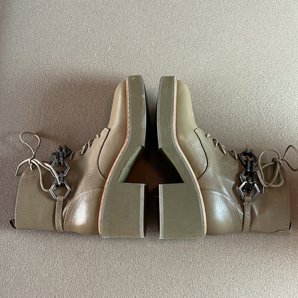 Vince Camuto NWOB Keltana Leather
Combat Boot - Size 9 - Picture 6 of 10